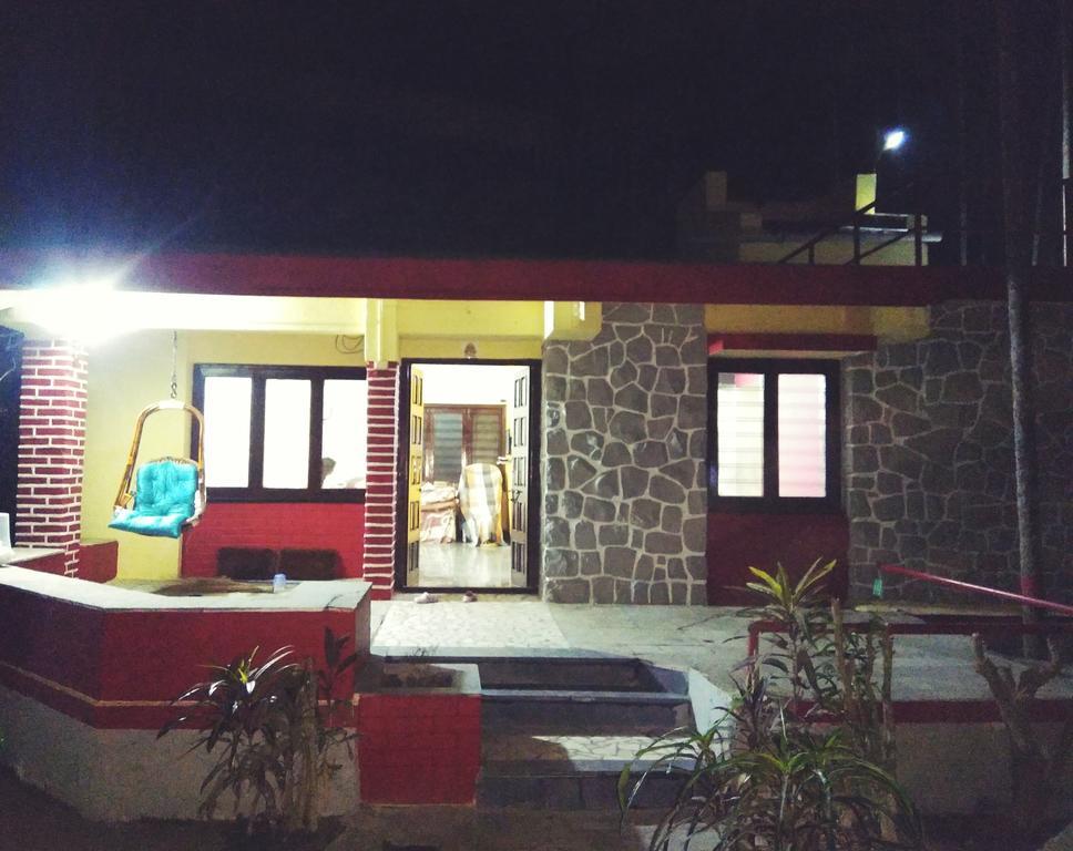 Ferienwohnung Nivaant @ Vicharays Alībāg Exterior foto